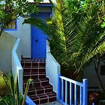Magnificent View Double With Shared Pool And Ac Πανσιόν