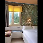 Πανσιόν Magnificent View Double With Shared Pool And Ac Χερσόνησος