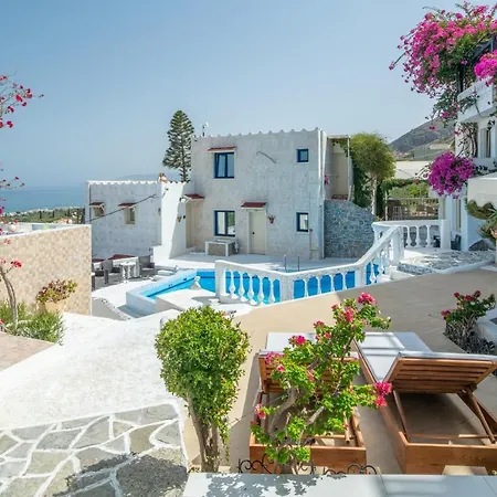 Magnificent View Double With Shared Pool And Ac