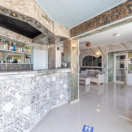 Magnificent View Double With Shared Pool And Ac Pensión