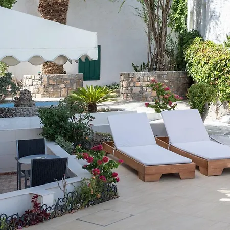 Magnificent View Double With Shared Pool And Ac 3*